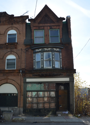 File:DoxThrashHouse.jpg