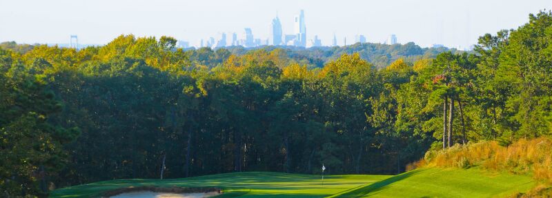 File:TrumpNationalGolfClubPhila.jpg